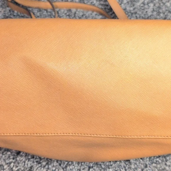 Michael Kors Textured Leather Beige Tote Shoulder Bag Great For Laptop, iPad Etc - Picture 5 of 11
